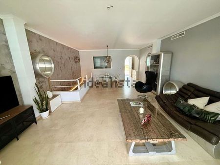 Alquiler de piso en Avenida de la Marina - Photo 5