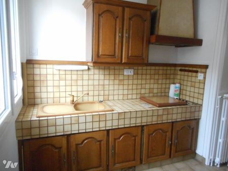 A louer Condé-en-Normandie dans le Calvados (14), Réf. 1836, rue des Prés Guillets, appartement... - Photo 5