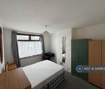 4 bedroom terraced house to rent - Photo 3