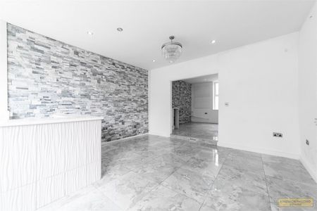 Blackburn Road, Hollins Grove, Darwen - Photo 4