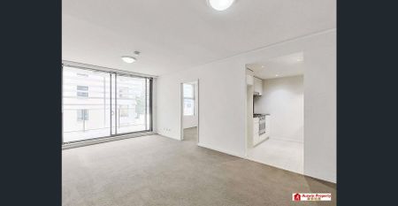 The Quadrant - 1 Bedroom Apartment - Minutes from UTS & USYD - Photo 5