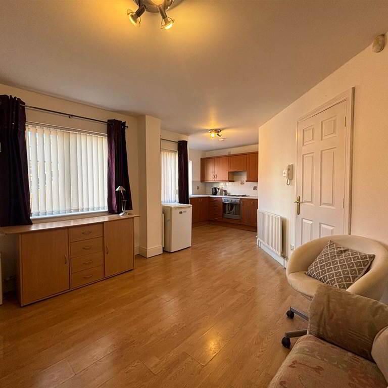 Apt 4, 89 Eglantine Avenue, Off Malone Road, Belfast, BT9 6EW - Photo 1