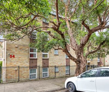 NEAT AND TIDY STUDIO IN CONVENIENT PADDINGTON LOCATION - Photo 5