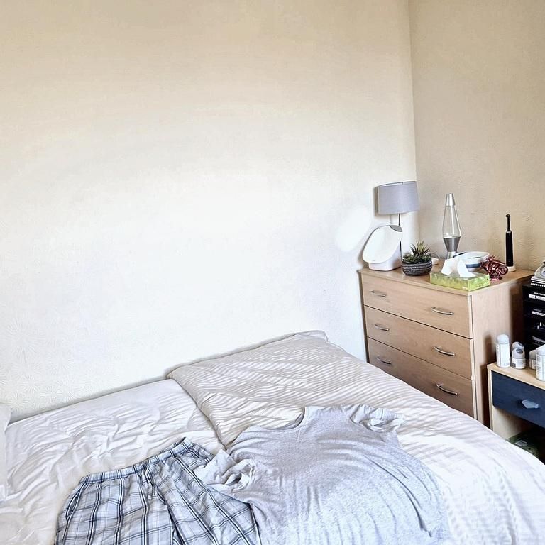 4 bedroom house to rent - Photo 1