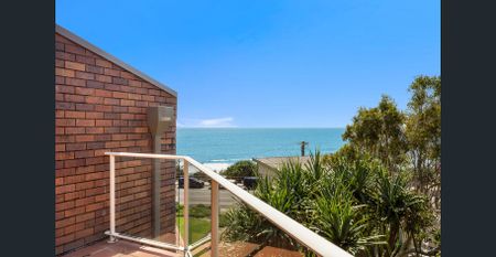 2 Bedroom Beach Front Unit - Photo 4