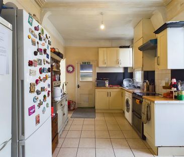 5 bedroom house to rent - Photo 2