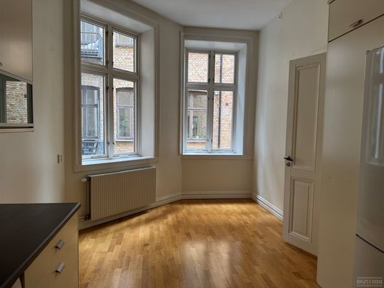 Drottninggatan 15B - Photo 1