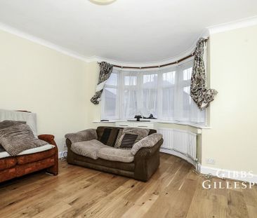 5 bedroom semi-detached house to rent - Photo 3
