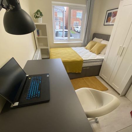 1 bedroom house of multiple occupation to rent - Photo 2