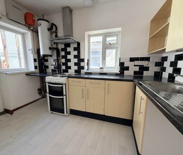 Clifton Drive, Blackpool, FY4 1NX - Photo 3