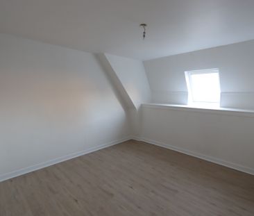 Location Appartement 2 pièces 41m² LA CHARITE SUR LOIRE 58400 - Photo 2