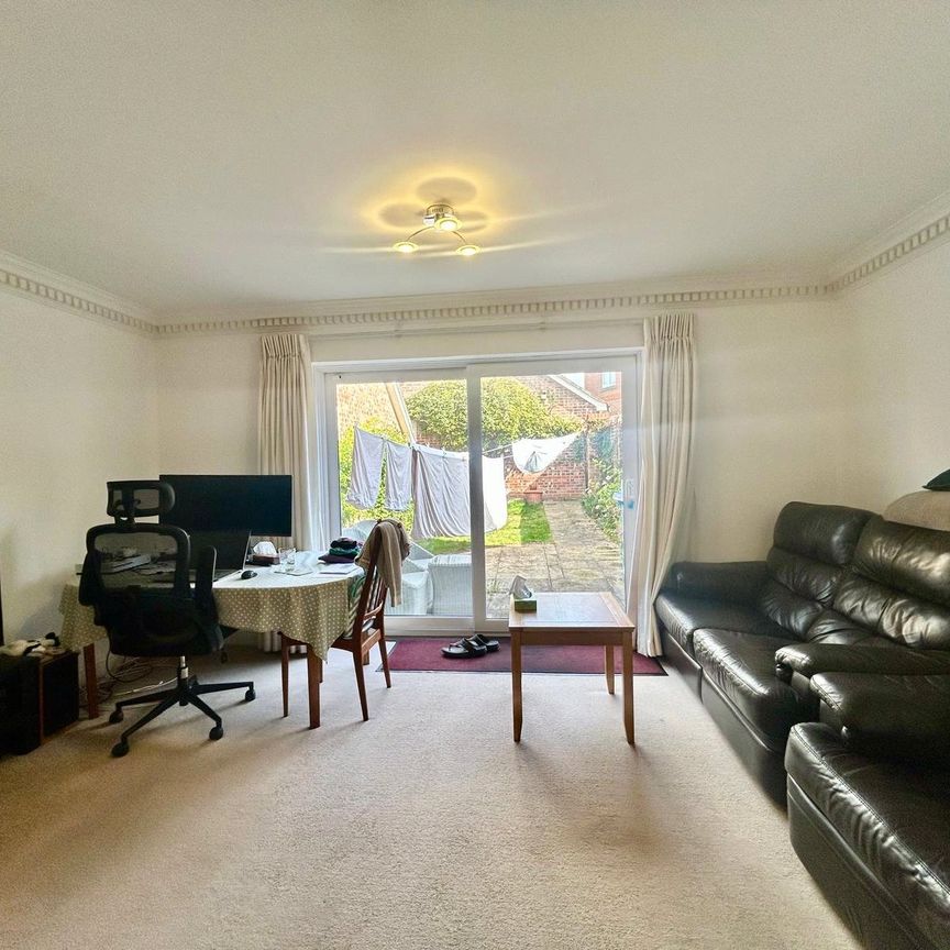 The West Hundreds, Fleet, Hampshire, GU51 - Photo 1