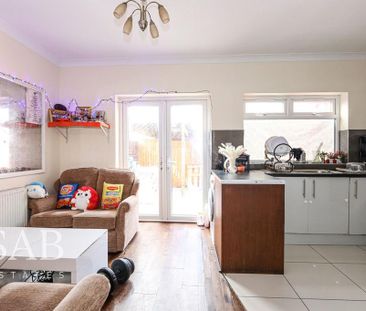 3 bedroom terraced house to rent - Photo 5