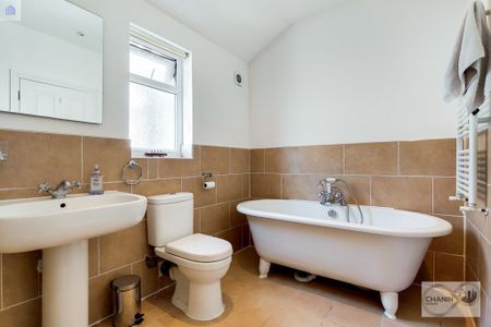 1 bedroom in a house share to rent - Photo 5