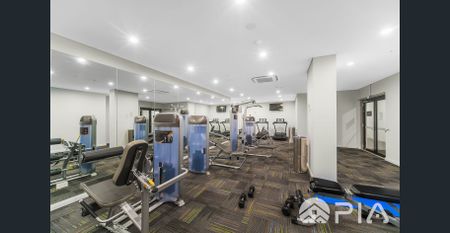 Spacious 3-Bedroom, 2-Bathroom Apartment with Double Parking - Photo 5