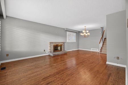 For Lease - 80 Guernsey Drive, Toronto, Ontario - Photo 3