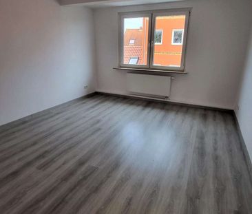 Helle, moderne 3-Zimmer-Etagenwohnung! 2022/23 komplett saniert! - Photo 1