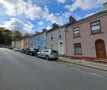 4 bedroom semi-detached house to rent - Photo 4