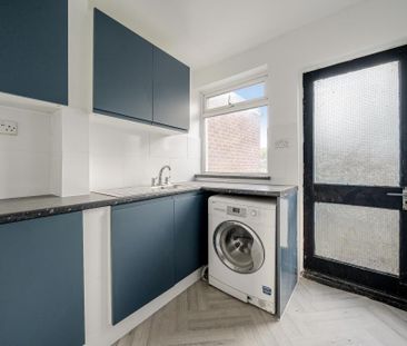 3 bedroom semi-detached house to rent - Photo 5