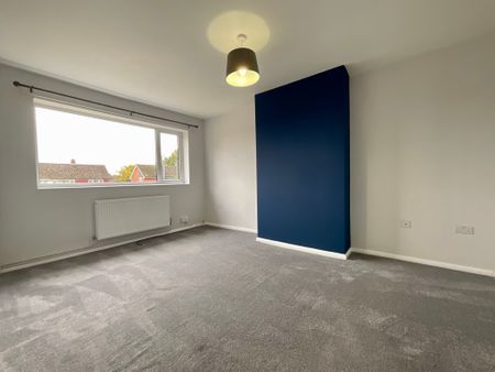 2 bedroom Flat to let - Photo 4