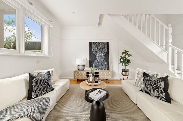 77 Hillsyde Parade, Strathmore - Photo 1
