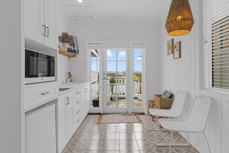 Immaculate Family Home With Self-Contained Studio - Photo 4