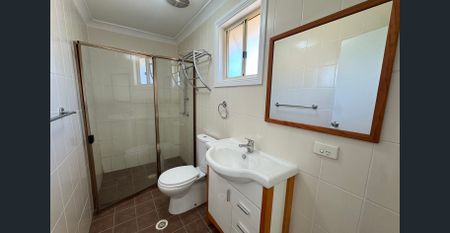 NEWLY RENOVATED TOWNHOUSE - Photo 4