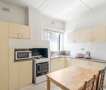 TWO BEDROOM HOME IN GEELONG WEST - Photo 6