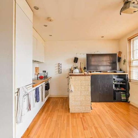 Bow Road, Bow, E3 - Photo 1