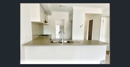 The perfect location with everything you need only moments away! - Photo 3