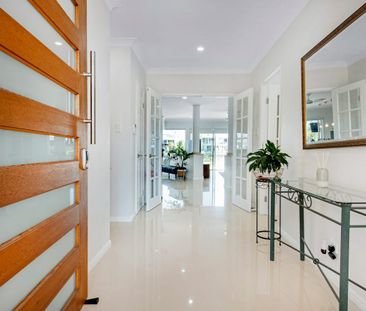 27 Flamingo Key, Broadbeach Waters QLD 4218 - House For Rent | Domain - Photo 6