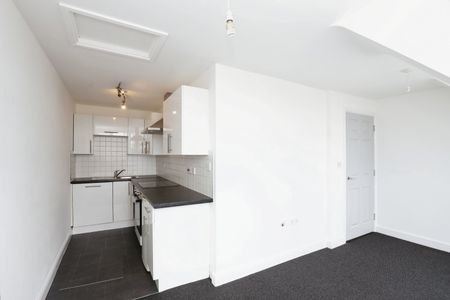 Valley House, Woodhouse Road, Intake, Sheffield, S12 - Photo 5