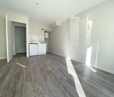 Location Appartement 1 pièce 17m² NIORT 79000 - Photo 4