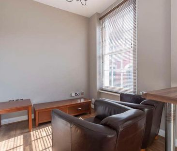 St Georges Terrace, Cheltenham, GL50 - Photo 5