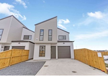 Modern stand alone home in Kauri Flat school zone - Photo 5