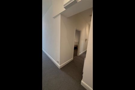 2 Bed Flat, Bolton Crescent, SE5 - Photo 5