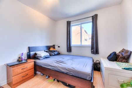 2370 Rue Henri-Cyr, J3Y 8G8, J3Y 8G8, Longueuil - Photo 4