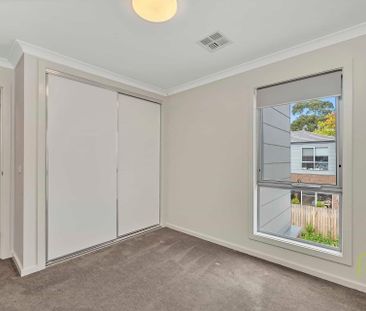 Conveniently located, three-bedroom family home for lease - Photo 3