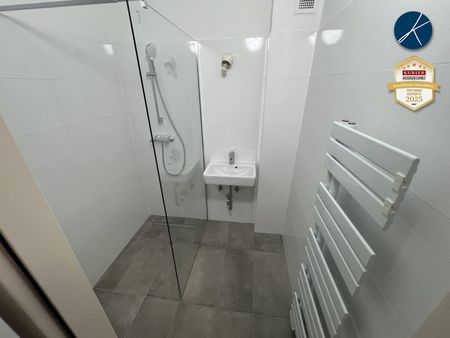 Unbefristet! Erstbezug! Drei separat begehbare Zimmer plus Küche! - Foto 2