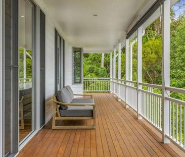 Private Hinterland Retreat with Elevated Views - Photo 3