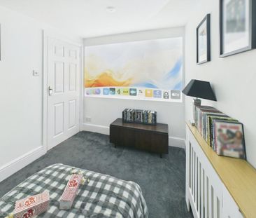Flat to rent - Photo 1