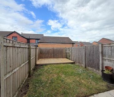 3 bedroom semi-detached house to rent - Photo 4