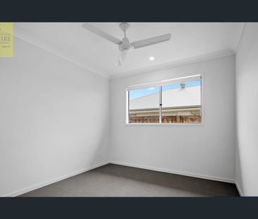 Beautiful Family Home at 6 Georgina Street, Flagstone – Modern Livi... - Photo 2