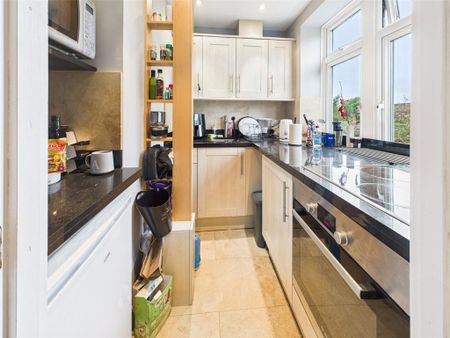 Studio to rent - Photo 3