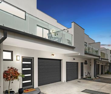 Contemporary allure with convenient locale - Photo 4