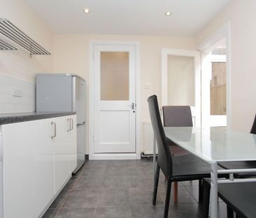 Room in a Shared House, Benson Avenue, E6 - Photo 6