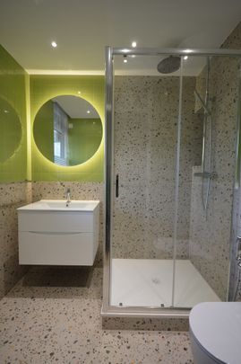 1 Bed Flat, Hampson Way, SW8 - Photo 1