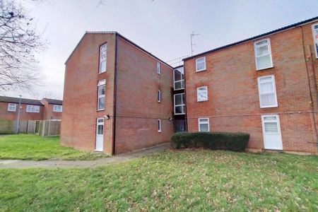 Hopton Road, STEVENAGE - Photo 5