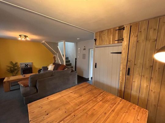 2 bedroom cottage to rent - Photo 1