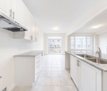 For Lease - 1811 Narcissus Gardens, Pickering, Ontario - Photo 4